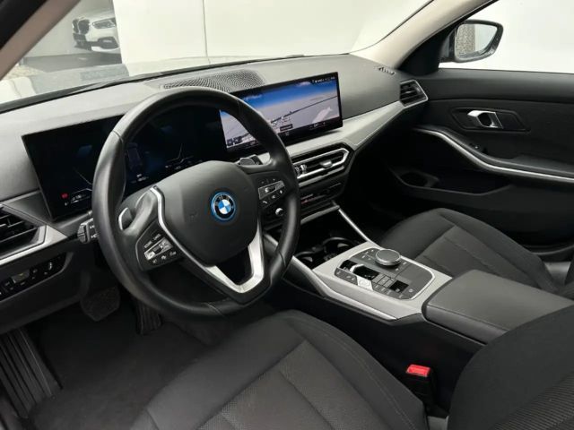 BMW 320 320e Touring