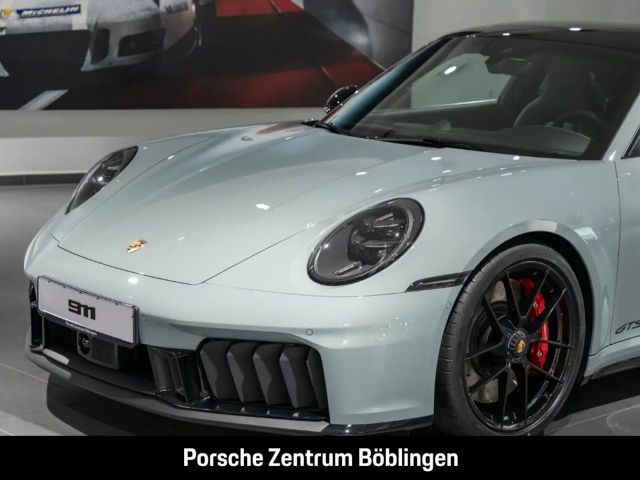 Porsche 992 Carrera Coupé GTS