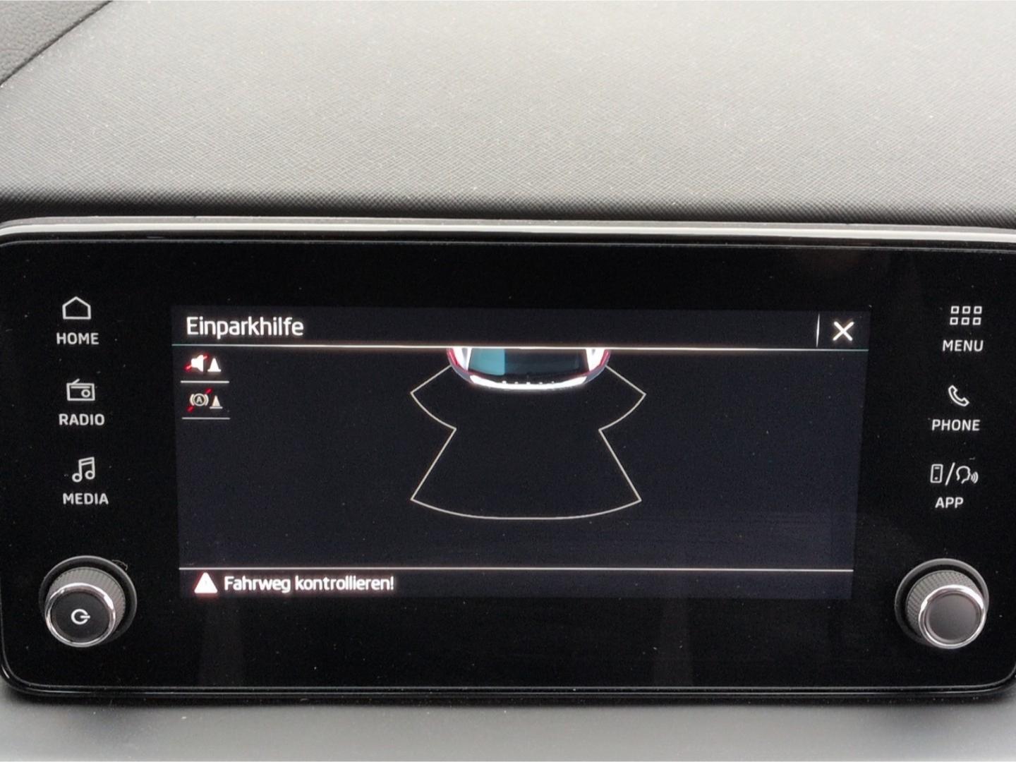 Skoda Scala Essence TSI*DSG AHK LED SHZ Tempo digCockp