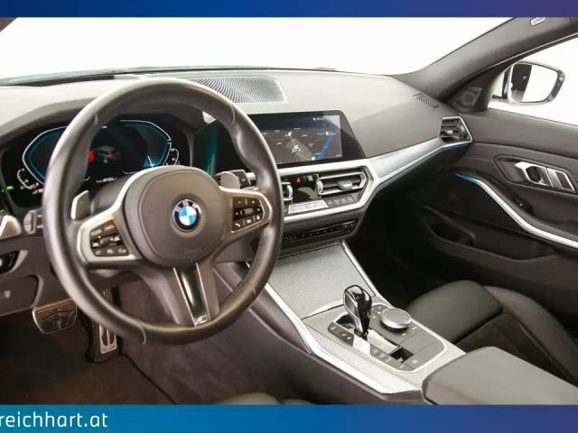 BMW 330 330e xDrive