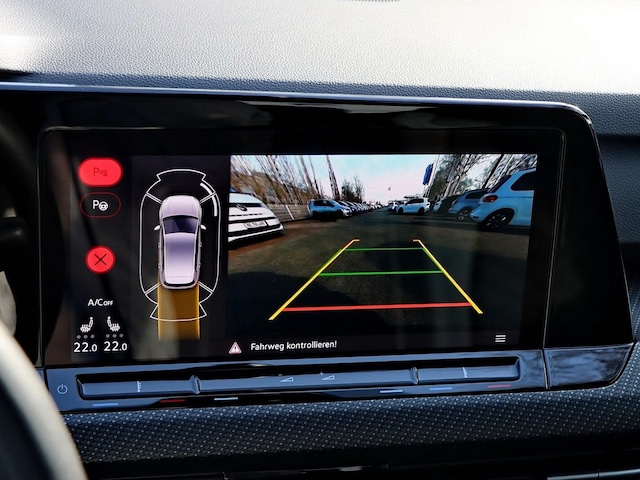 Volkswagen Golf 1.5 eTSI DSG R-Line