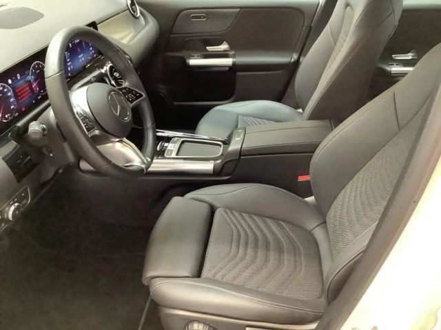 Mercedes-Benz GLA 180 Progressive