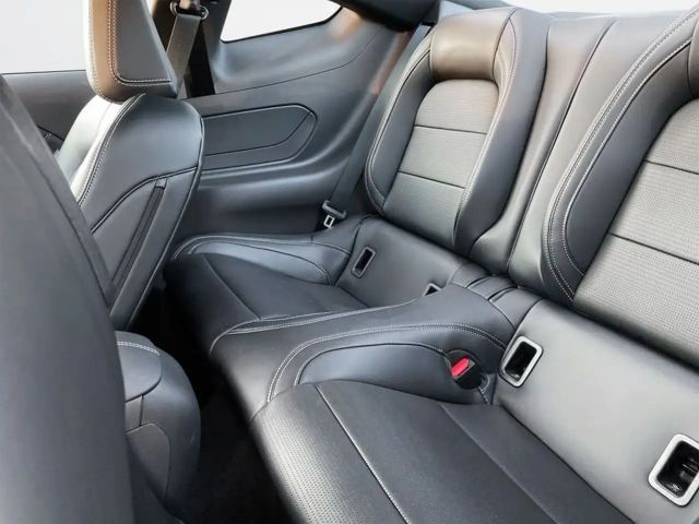 Ford Mustang Fastback GT 5.0 V8