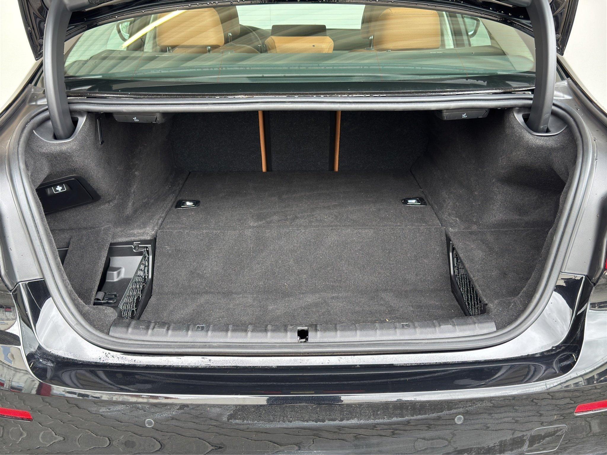 BMW 545 545e Sedan xDrive