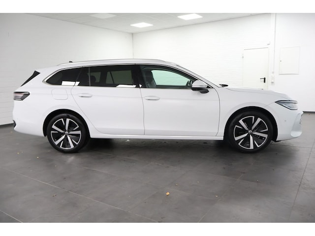 Volkswagen Passat 1.5 eTSI Business DSG Variant