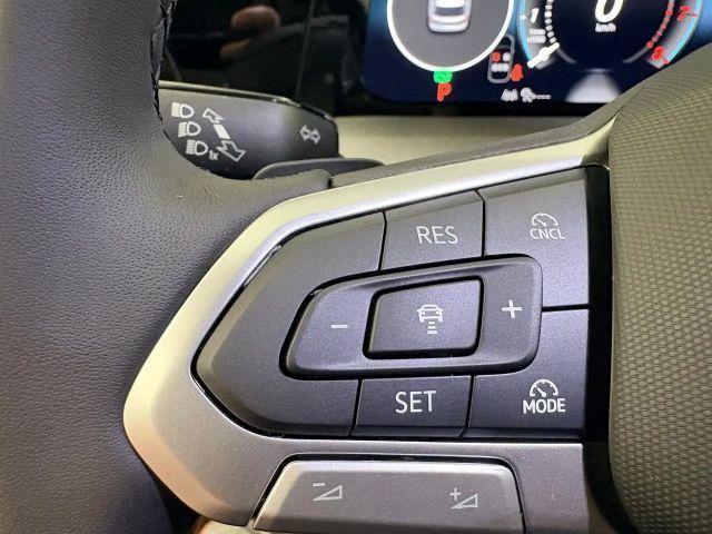 Volkswagen Golf Business DSG Variant