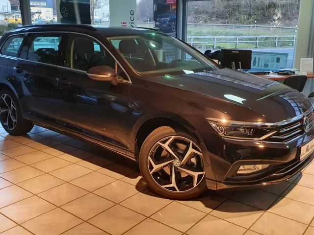 Volkswagen Passat Business 2,0TSI DSG, IQ-Light Navi Assistenzp
