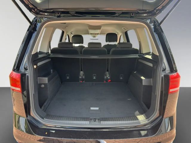 Volkswagen Touran 1.5 TSI DSG