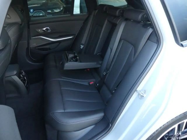 BMW 320 320d M-Sport Touring