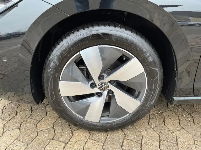 Volkswagen Passat 1.5 eTSI Business DSG Variant