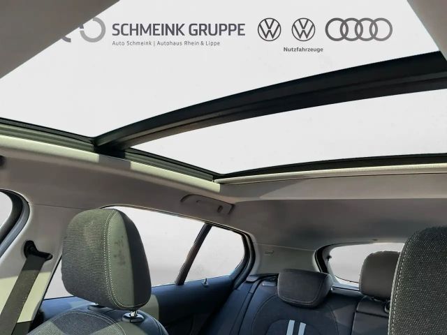 BMW 118 118i Sedan Sport Line