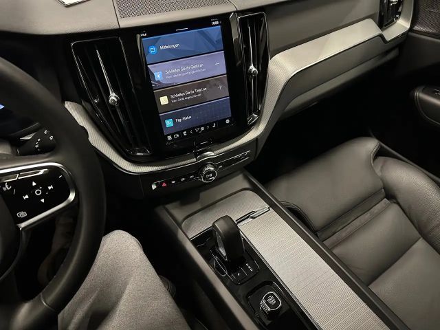 Volvo XC60 AWD Business Dark Plus