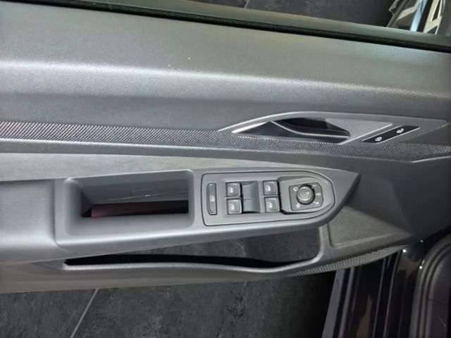 Volkswagen Golf 2.0 TDI DSG Golf VIII R-Line