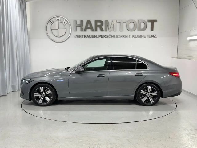 Mercedes-Benz C 200 4MATIC AVANTGARDE Sedan