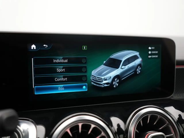 Mercedes-Benz GLB 250 4MATIC AMG Line