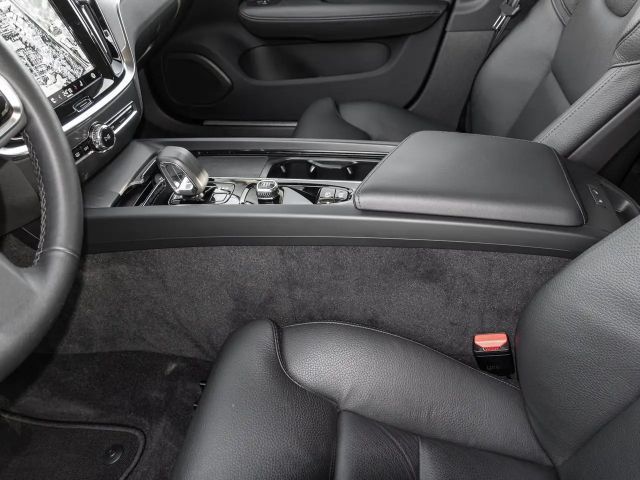 Volvo V60 Cross Country AWD Plus