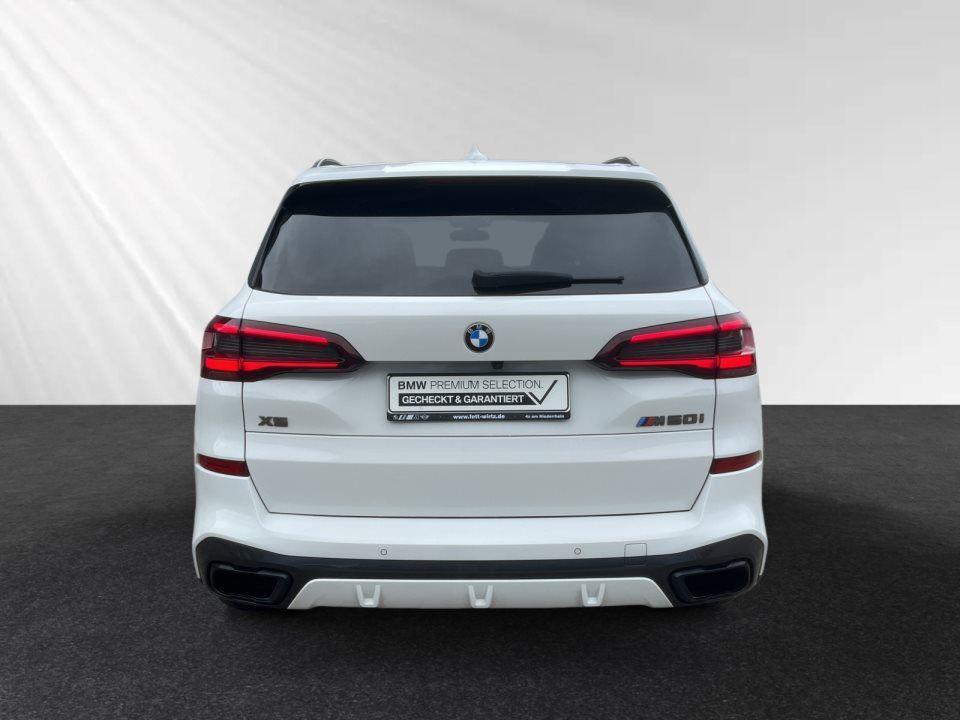 BMW X5 M50i