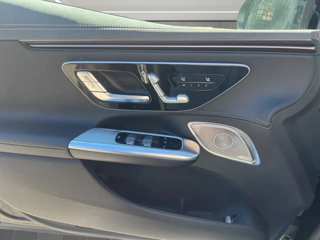 Mercedes-Benz EQE 350 Sedan