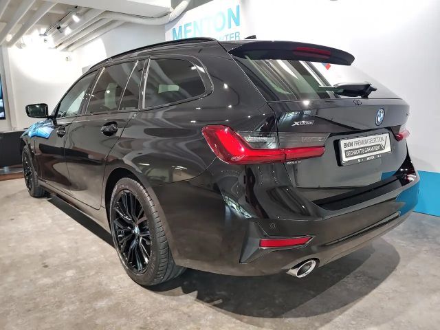 BMW 320 320e Sport Line xDrive