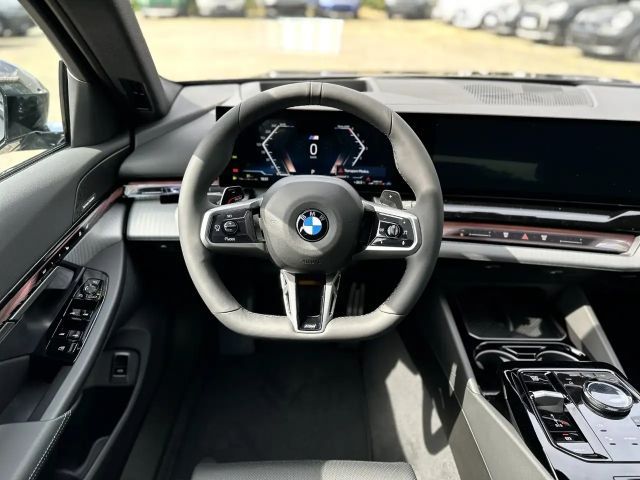 BMW 520 520d M-Sport Touring xDrive
