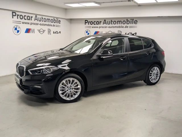 BMW 120 120i Sedan