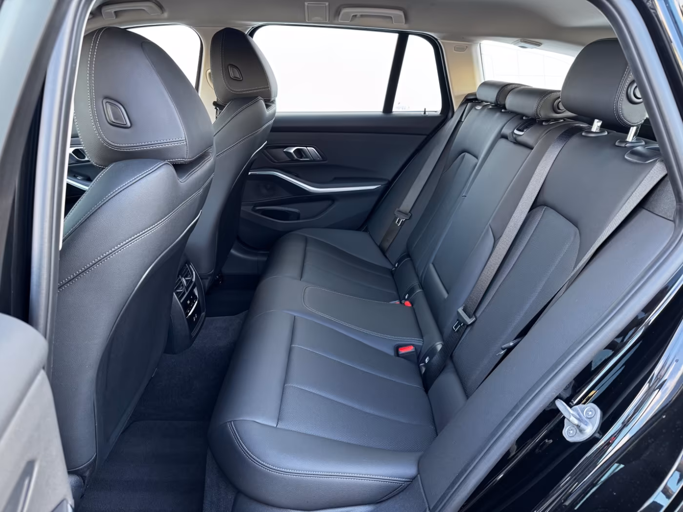 BMW 330 330e Touring