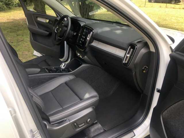 Volvo XC40 Dark Plus