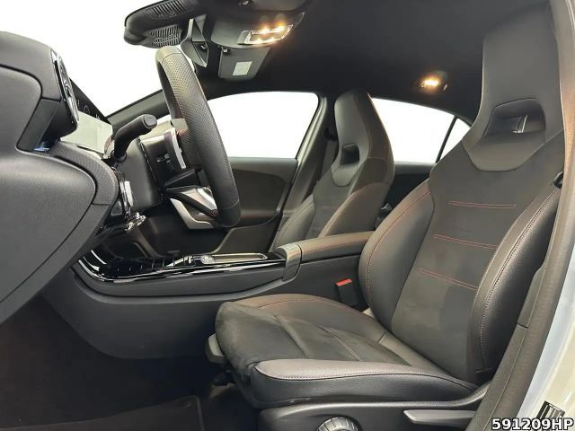 Mercedes-Benz A 200 AMG Line