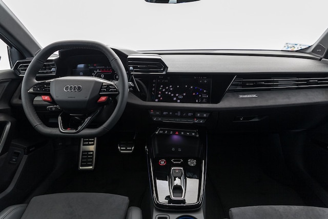 Audi RS3 Quattro S-Tronic Sedan