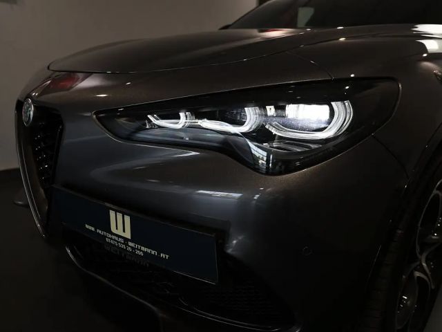 Alfa Romeo Stelvio AT8 Q4 Veloce