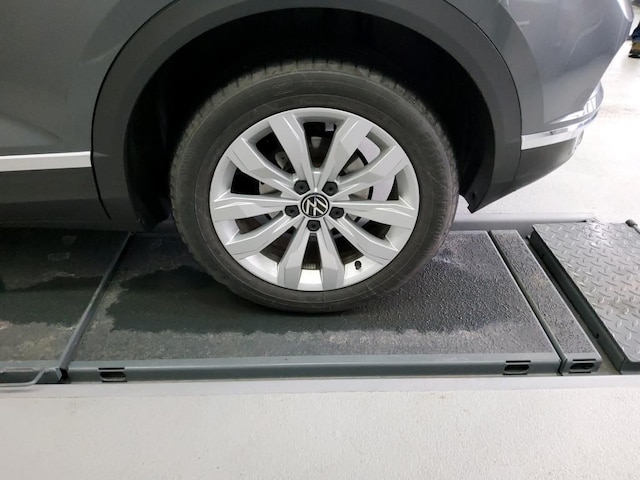 Volkswagen T-Roc 1.5 TSI DSG Sport