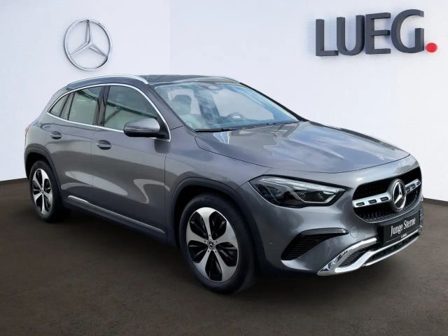 Mercedes-Benz GLA 200 Progressive