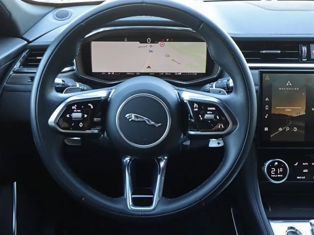 Jaguar F-Pace AWD P400e S