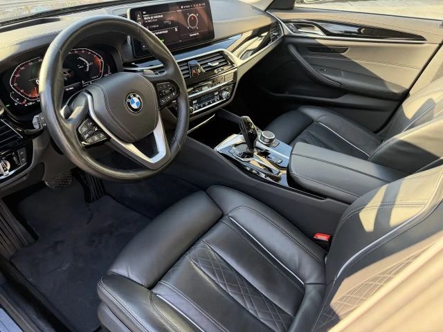 BMW 530 530i Touring xDrive
