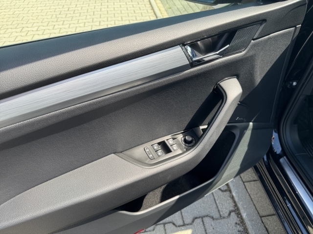 Skoda Superb Ambition Combi