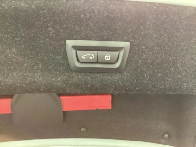 BMW 320 320d M-Sport Sedan xDrive