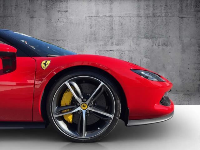 Ferrari 296 Frontlift,Carbon,Apple Carplay, 360°Kamera