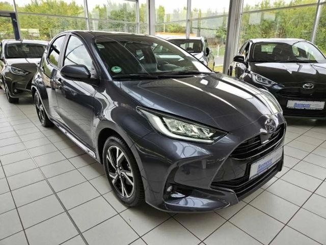 Toyota Yaris Hatchback Hybride Team D