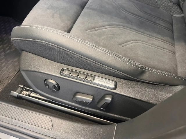 Volkswagen Golf DSG Life Variant