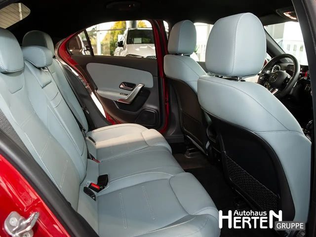 Mercedes-Benz A 200 AMG Line