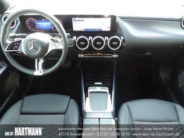 Mercedes-Benz B 200 Progressive Sedan