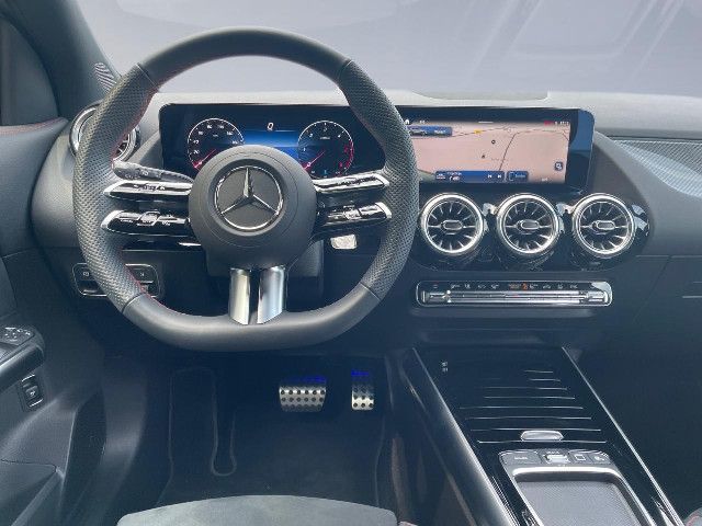 Mercedes-Benz GLA 200 AMG Line GLA 200 d