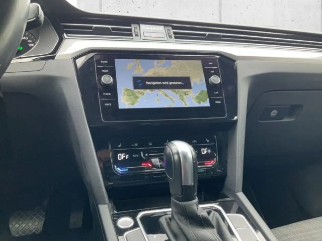 Volkswagen Passat 1.5 TSI Business