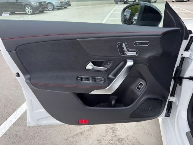 Mercedes-Benz CLA 200 CLA