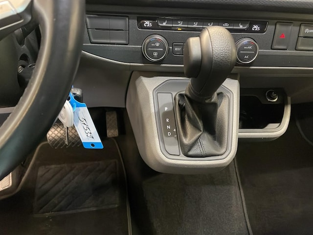 Volkswagen Caravelle 2.0 TDI Comfortline T6