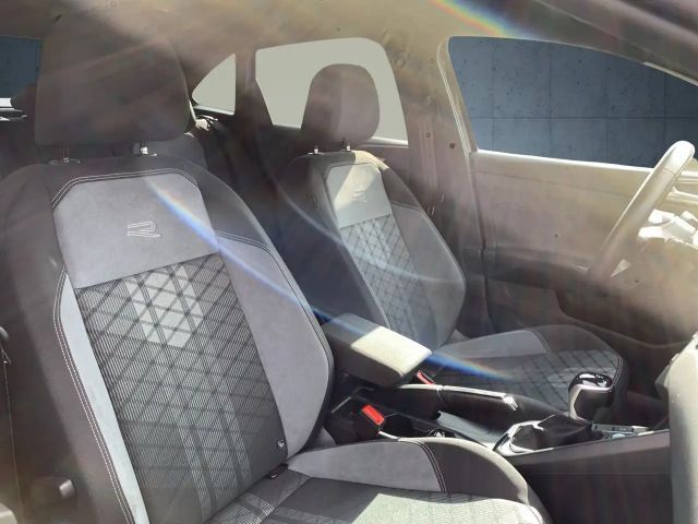 Volkswagen Taigo 1.5 TSI DSG R-Line