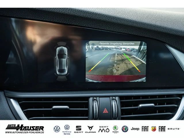 Alfa Romeo Giulia AT8 Q4 Turbo Veloce