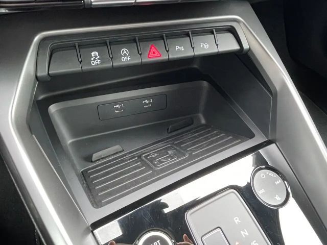 Audi A3 30 TFSI Sedan