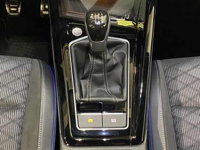 Volkswagen Golf 1.5 TSI R-Line