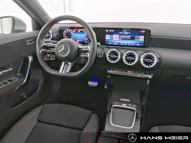 Mercedes-Benz A 180 AMG Line